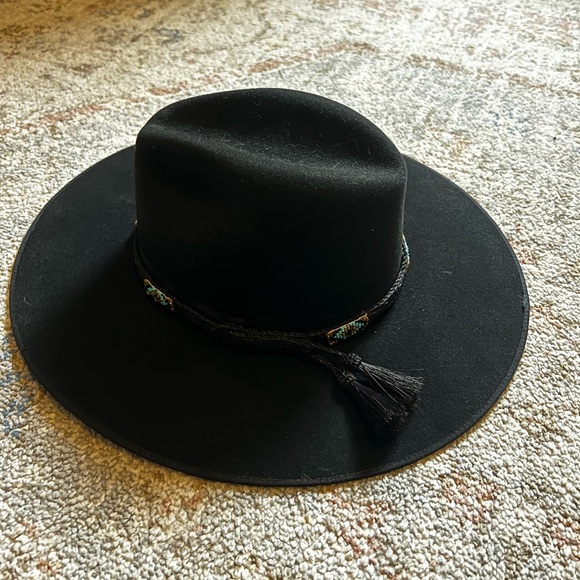 Stetson Black Cowboy Hat with Turquoise/Black Beaded Horse Hair Strap - Picture 11 of 15